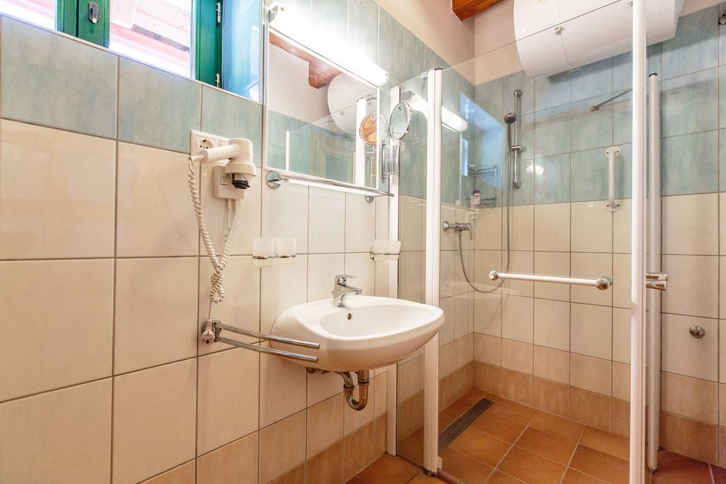 Oereghegyi Apartman Vindornyalak Oda fotoğraf