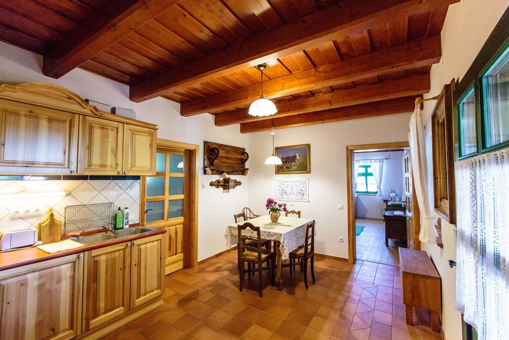 Oereghegyi Apartman Vindornyalak Oda fotoğraf
